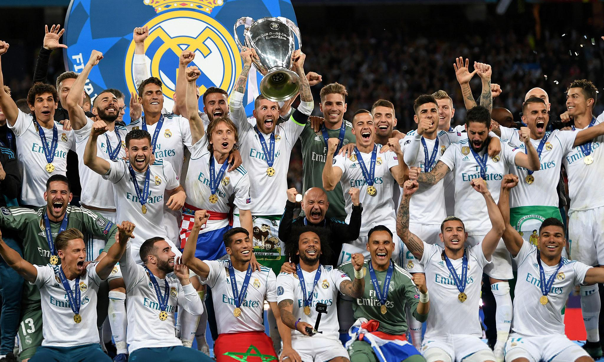 拜仁正密切 拜仁正密切